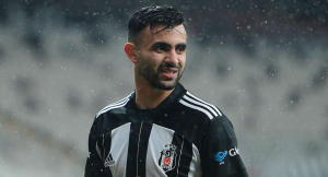Ghezzal Beşiktaş'ta kalacak.